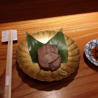 東京肉しゃぶ家 - 牛タンロースト　ﾄﾘｭﾌ添え