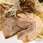 自家製麺 火の鳥73 - チャーシューアップ！