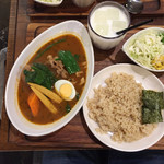 もち豚とほうれん草のスープカレー
