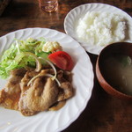 TOMY カナダハウス - 豚ロースの薄切り生姜焼き　1080円