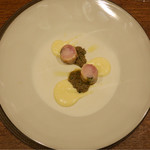 Variante - 兎のポルケッタ仕立て フリウリ風（鶏レバーのアグロドルチェとポレンタの軽いクレーマ）