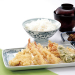 Tempura Shinjuku Tsuna Hachi - 海老と野菜の昼膳