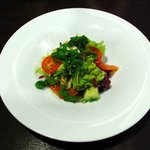 LE CAFE PLUS＋A - 自家製スモークサーモンのサラダ