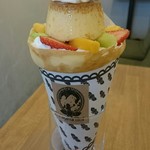 クレープリー チロル - 2017/5    5月限定チロルのプリンアラモードフレッシュフルーツクレープヨーグルトクリーム￥950