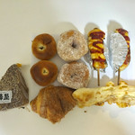 峰屋 - お楽しみ菓子パン袋の内訳 2016/05/27