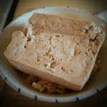 島豆腐と、おそば。真打田仲そば - 島豆めしです。