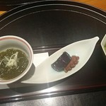 もずく酢、煮蛸、茄子、わさびの先付け