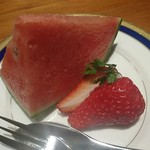 割烹 藪下 - スイカと苺