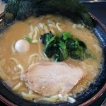 オリオン餃子 - 豚骨醤油ラーメン 780円