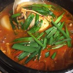 韓料理夢回廊 - 【季節限定】牡蠣チゲ1250円。若干距離感分かってなくて寄り過ぎましたね～