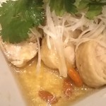 麺線屋formosa - 鶏から出たコーラーゲンがゼリー状に～