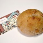 ottoパン - くるみクリームチーズ　２４０円