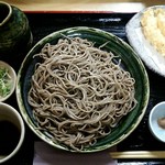 手打ち蕎麦　玄葉 - 「海老天もり」1000円。