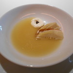 レフェルヴェソンス - 温もり～新玉葱のスープ、ホロホロ鳥と新筍