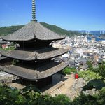 梟の館 - 天寧寺三重塔の近くです