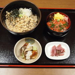 お食事処　巴 - 団体G予約メニュー・冷やしぶっ掛けそば＆信州サーモン丼セット（1200円）