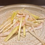 クロモリ - 富山の白海老と岡山の黄韮の塩炒め