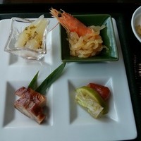 中国料理 カリュウ(ヨコハマ グランド インターコンチネンタル ホテル) - おさしみ風フカヒレ入り前菜の盛り合わせ