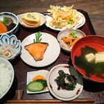 牡蠣と魚醤の店 いしり亭 - 豆皿繕