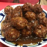 中華料理 松月 - 凄いボリュームの肉団子