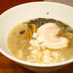 麺鯉 - 背脂煮干しラーメン（醤油）750円