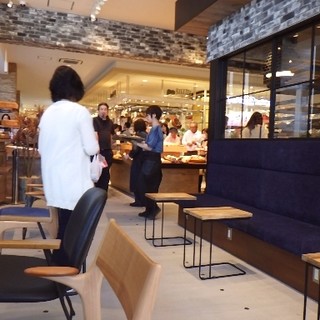 アール・ベイカー_2