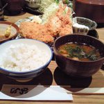 かつくら 大阪国際空港店