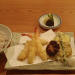 料理茶屋しまもと - 天ぷらはこちら。 きすかな？が美味しかったです。 揚げ方はまあまあかな。