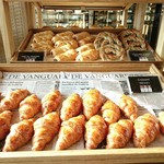 オールデイダイニング オアシスガーデン - いろんなパン