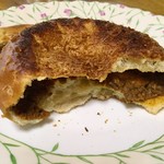 ベーカリー CLOUD - キーマカレーパン(189円)スパイシーに仕上げてある、大人向けのカレーパンです。