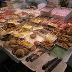 たまご亭 - 大人気の海産物を取り扱うお店などがありますが