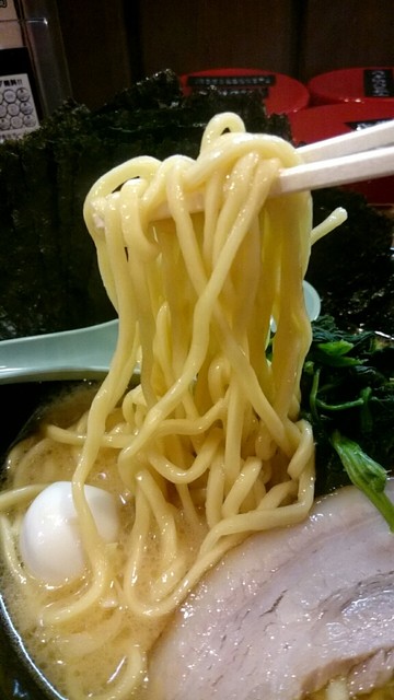 吟家- 四之宫制麺中太の硬め