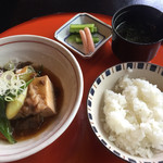 とうふ屋うかい - 肉豆腐と牛すき鍋の出汁スープ