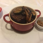 レストラン・ドゥースドゥース - 三元豚バラ肉と野菜のワイン煮込み