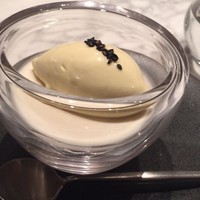 フレンチ串揚げ BEIGNET 大阪･ウメシバ - 胡麻のブランマンジェとサツマイモのアイスクリーム