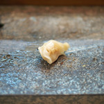 寿司栄 - 根元の部分のミル貝の摘み