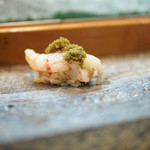 寿司栄 - 鬼海老の握り