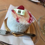 パティスリーシイヤ - 名称不明（木苺のケーキ）