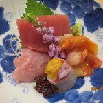 馳走 山傳 - キハダマグロ・金目鯛・赤貝・クロムツ雲丹巻き