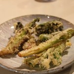 シロクマ食堂 - うど・タラの芽・行者ニンニクの天婦羅