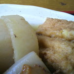 だるまそば - 煮付け（大根・厚揚げ・こんにゃく）