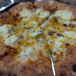 のうさぎや - カラスミとアンチョビのPizza@1,800