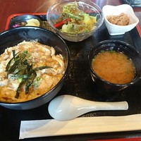 名古屋コーチン 堀江 - 焼き鳥屋の親子丼 800円