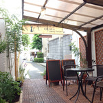 よりみちカフェ にゃん&ピース - テラス席