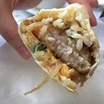 サリュート - カツ丼ピロシキの中