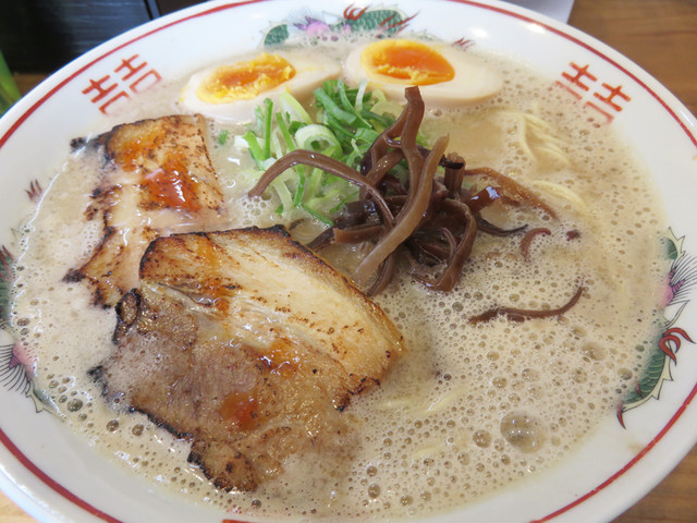 移転 油山とんこつ研究所 くまちゃんラーメン 茶山 ラーメン 食べログ