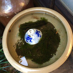 石見銀山 群言堂 西荻窪 暮らしの研究室 - 入り口の金魚