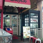 Pia Sapido - 店内入り口。