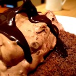 パティスリー アンド カフェ デリーモ - ブラックダンディー ショコラアイス追加