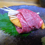 ふく田 - 牛刺し雲丹巻（アップ）